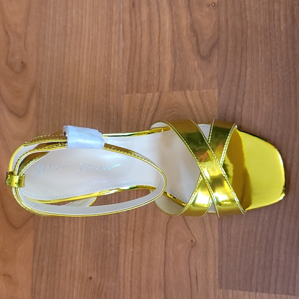 BETSEY JOHNSON Yellow Bell Sandal Size 7.5 - Picture 8 of 9